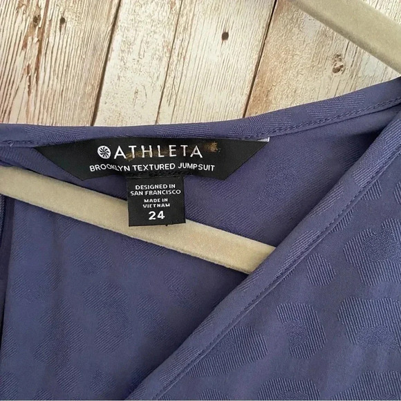 Athleta Brooklyn Textured Jumpsuit size 24 NWT - Picture 4 of 7